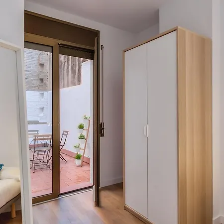 Flateli Center 2 Χιρόνα